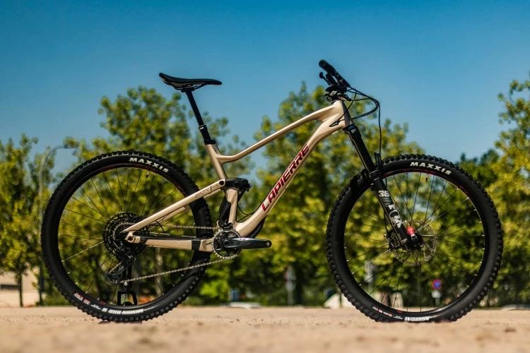 BICICLETA MONTAÑA ENDURO LAPIERRE ZESTY AM CF 7.9 2022